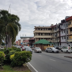 Stadszicht in Kota Kinabalu.