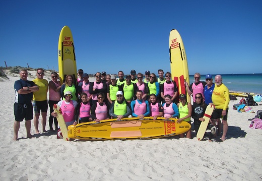 Nieuwe lichting surf rescue vrijwilligers op Leighton Beach!