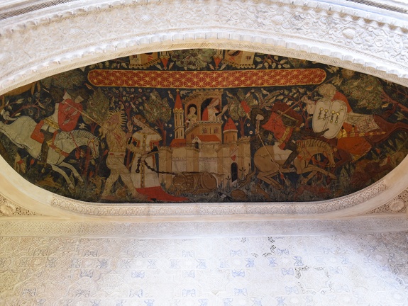 Dit is een zeldzaam schilderij in 1 van de plafonds van het gebouw - duidelijk niet door de Moorse heersers geschilderd.